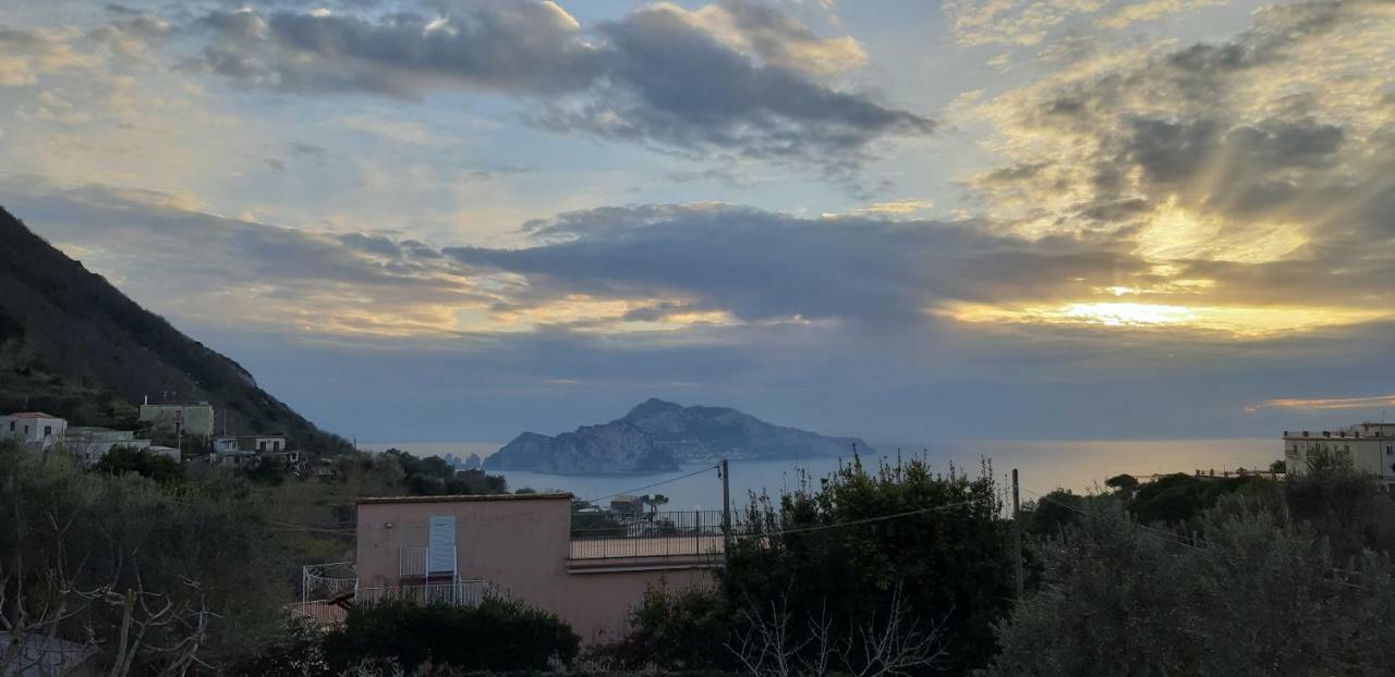 فيلا Il Profumo Di Capri ماسّا لوبْرينسِ المظهر الخارجي الصورة