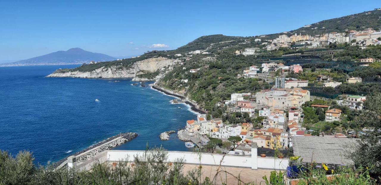 فيلا Il Profumo Di Capri ماسّا لوبْرينسِ المظهر الخارجي الصورة