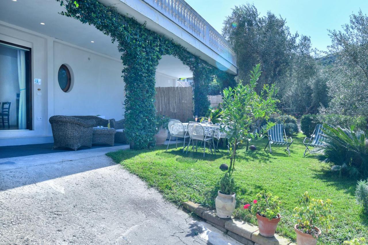 فيلا Il Profumo Di Capri ماسّا لوبْرينسِ المظهر الخارجي الصورة